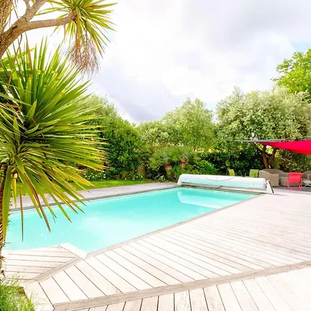 Villa De Plain-pied Avec Piscine - 8 Pers. - Fr-1-877-17 *